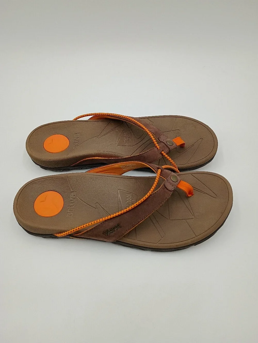 Vionic Cascade Thong Sandals Brown Leather Orthoheel Vibram Soles Womens 10